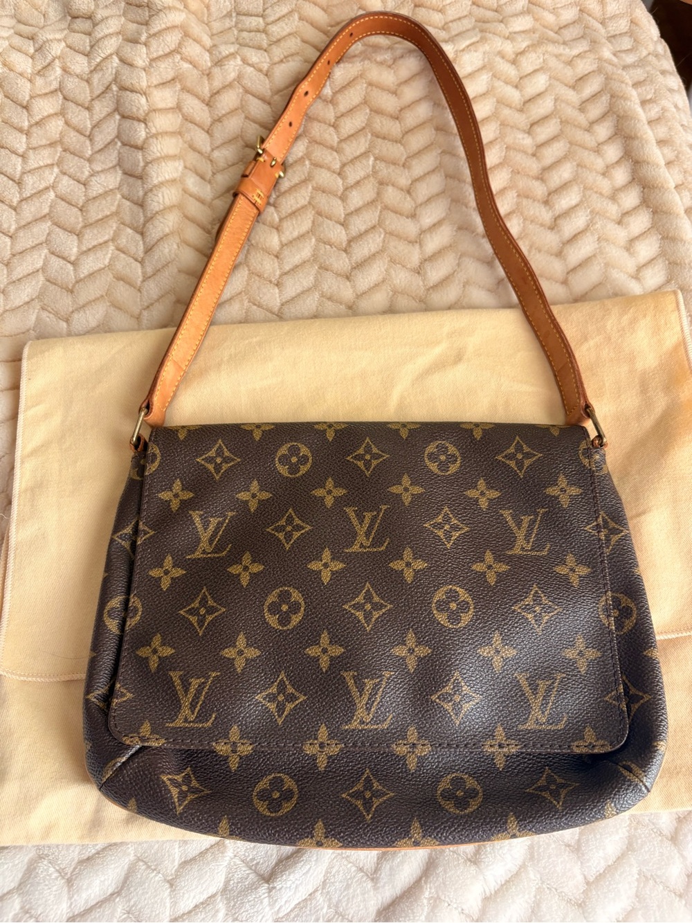 Vintage Louis Vuitton Monogram Canvas Musette Tango Shoulder bag